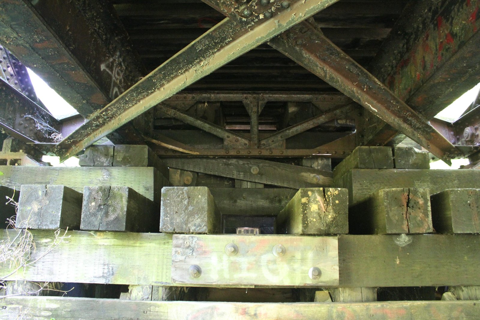 End floorbeam detail